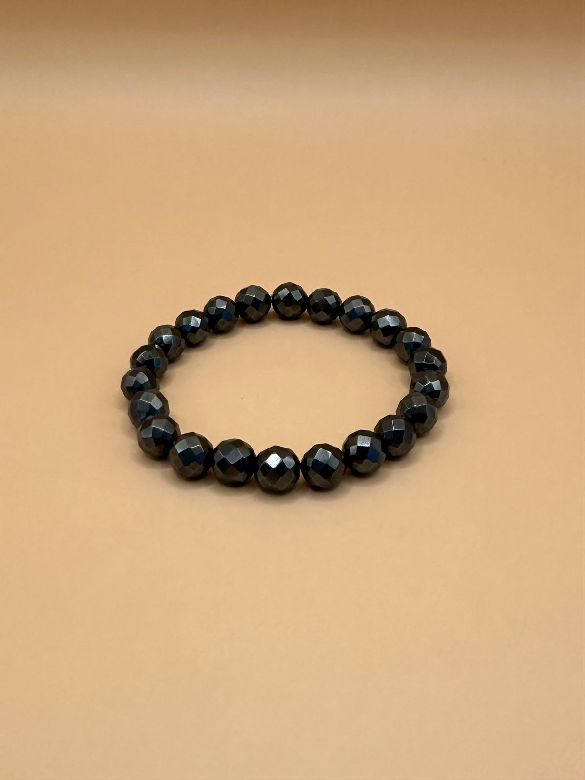 ARMBAND HÄMATIT FACETTIERT (8mm)