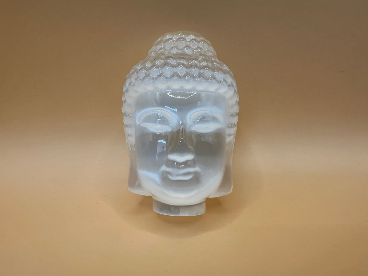 Buddha Kopf aus Selenit