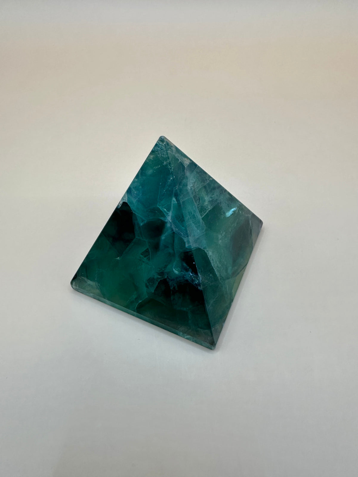 Pyramide aus Fluorit
