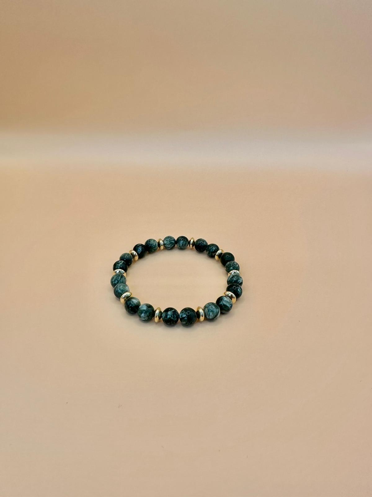 Alle handgefertigten Armbänder