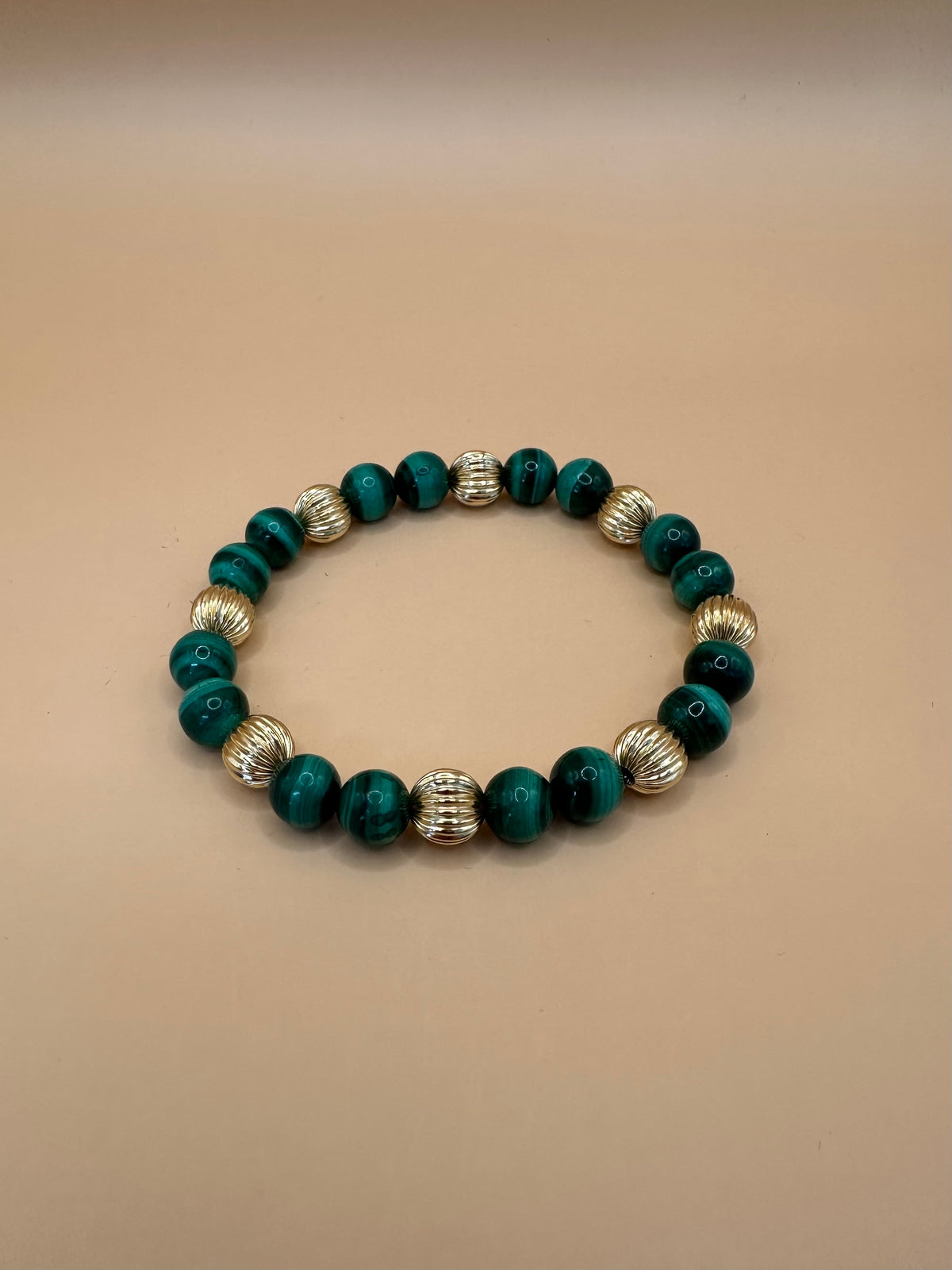 ARMBAND MALACHIT MIT 9k GOLD (8mm)