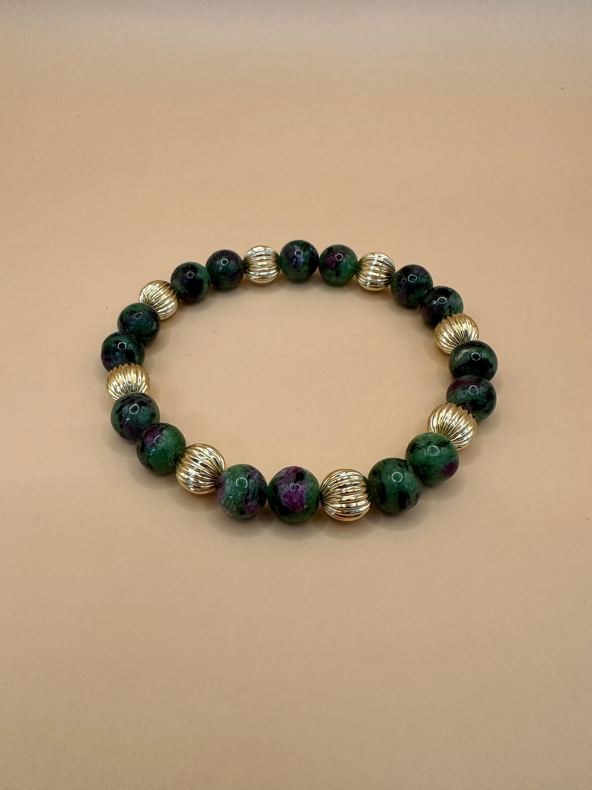 ARMBAND RUBIN-ZOISIT MIT 9k GOLD (8mm)