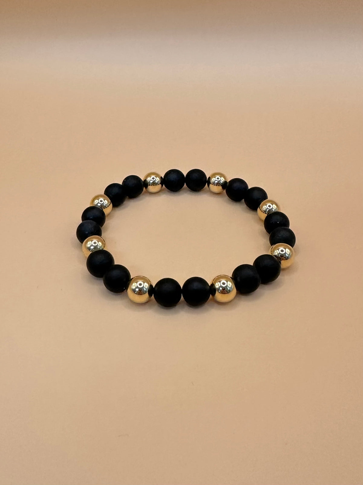 ARMBAND TURMALIN MATT MIT 9k GOLD (8mm)