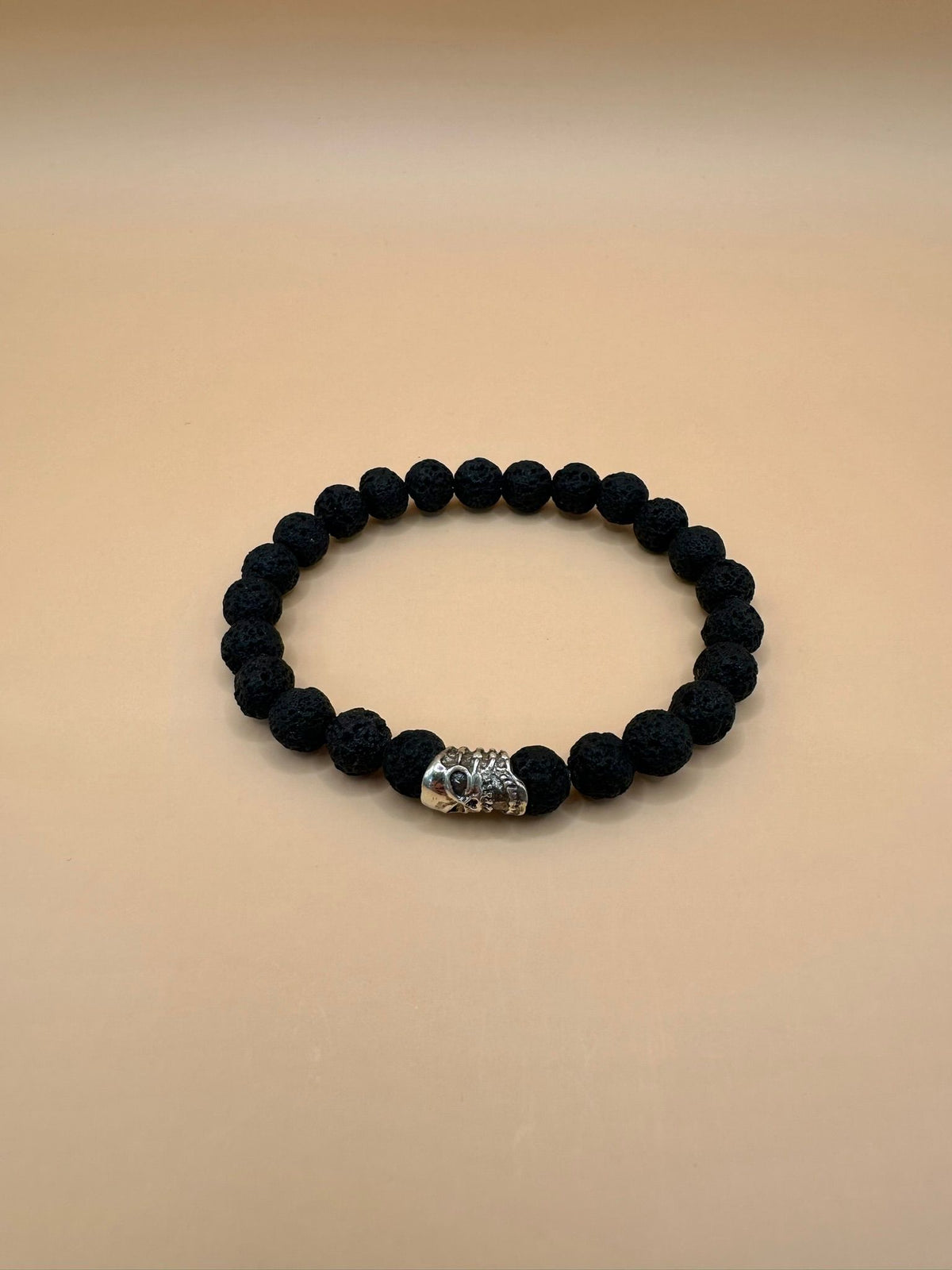 ARMBAND LAVASTEIN MIT 925 SILBER TOTENKOPF (8mm)